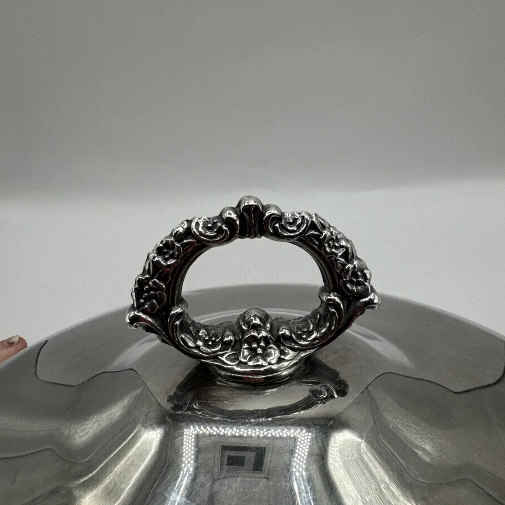 Wm. Rogers & Son Spring Flower Silverplate Lidded Serving Dish #3062